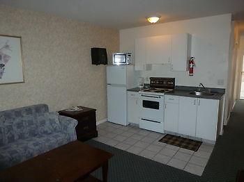 Airport Inn Lakeside Winfield Dış mekan fotoğraf